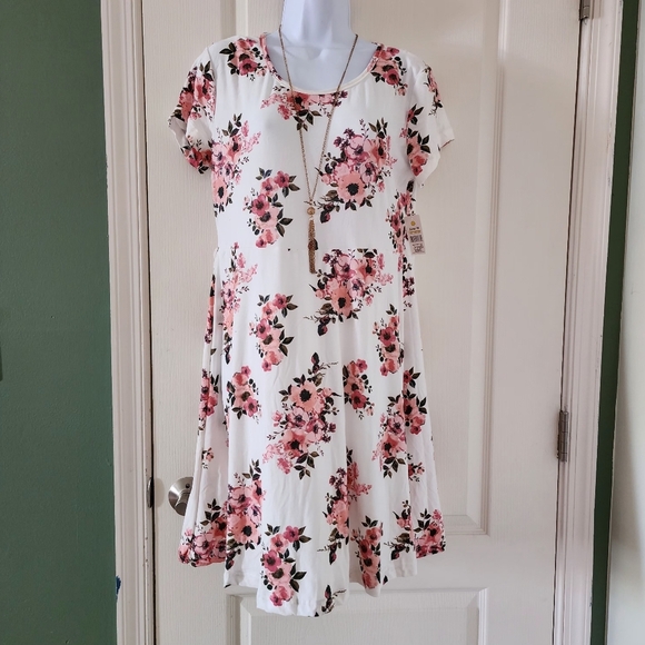 Bobbie Brooks Women’s Dress Knee Length Soft Flowey Pink Floral Boho Size Medium - Picture 1 of 9